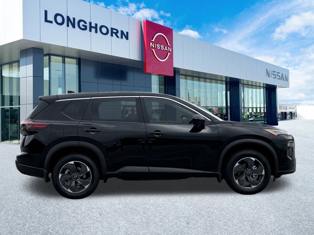 2025 Nissan Rogue SV photo 2