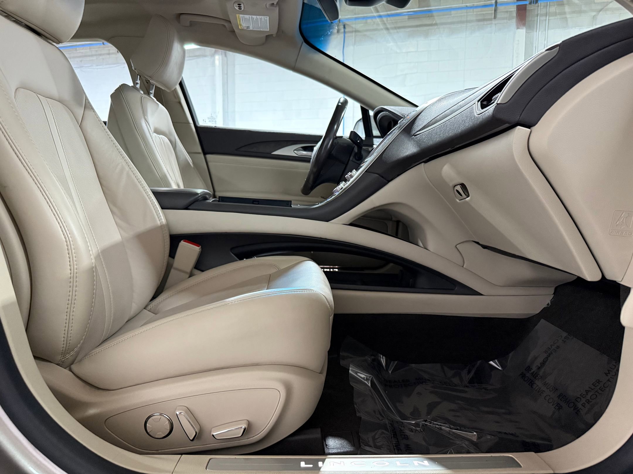 2020 Lincoln MKZ Hybrid Reserve photo 36