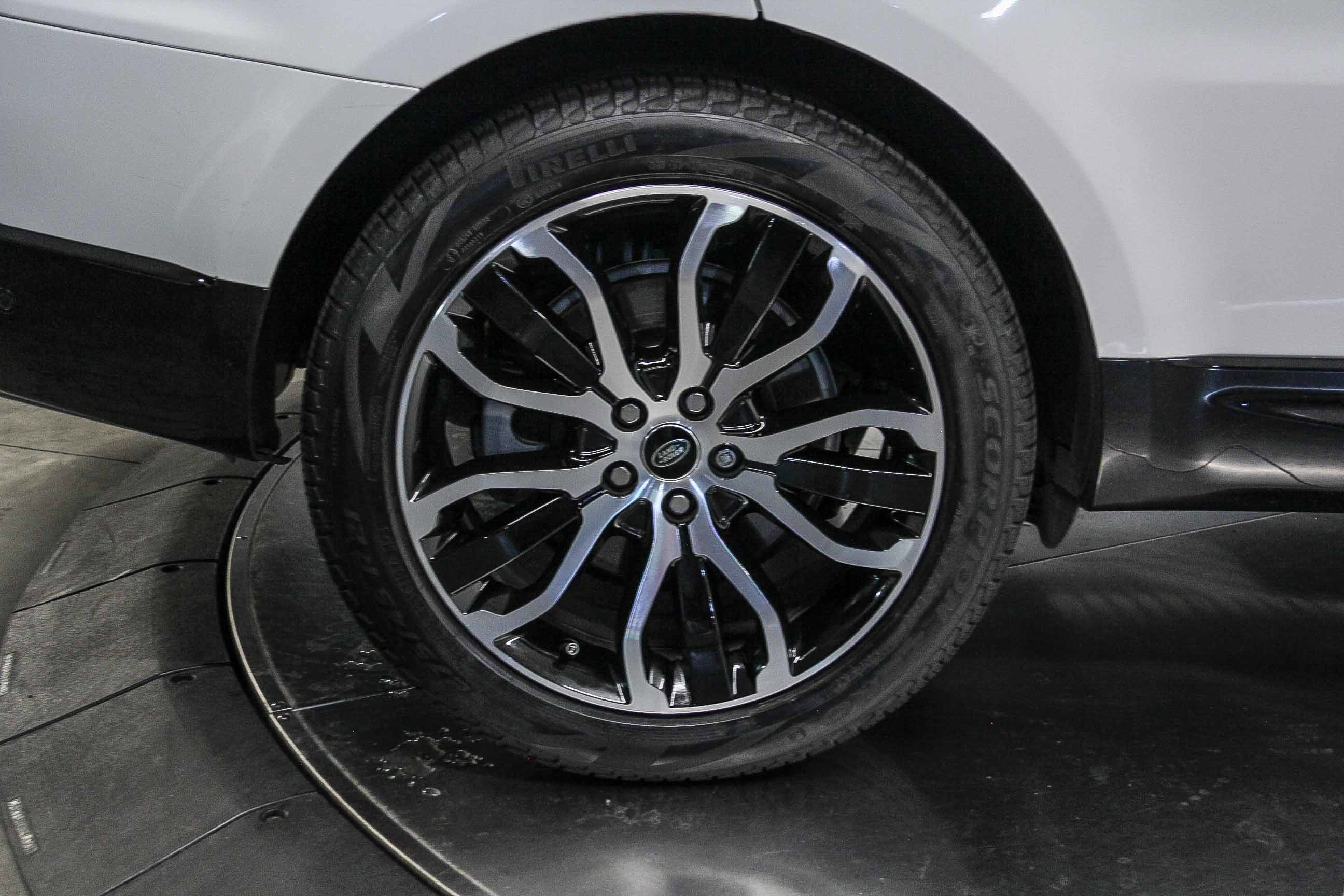 2022 Land Rover Range Rover Sport HSE Silver Edition photo 4