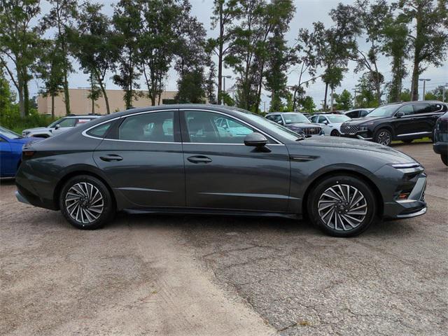 2025 Hyundai Sonata Hybrid SEL photo 4