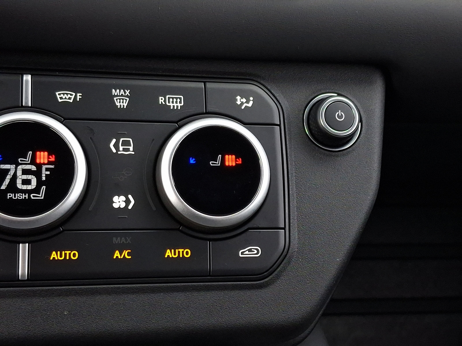 2025 Land Rover Defender 130 V8 photo 26