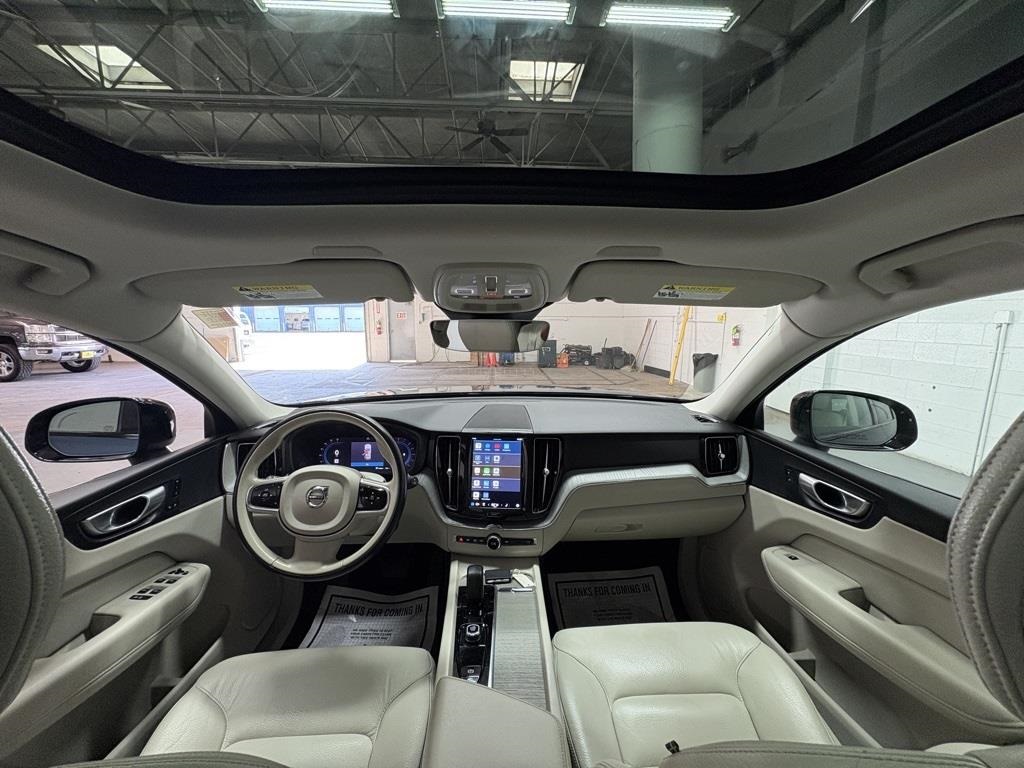 2024 Volvo XC60 B5 Plus photo 26