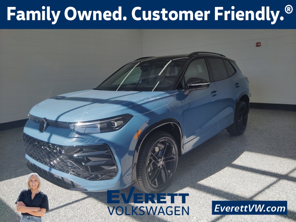 2026 Volkswagen Tiguan SE R-LINE BLACK's photo