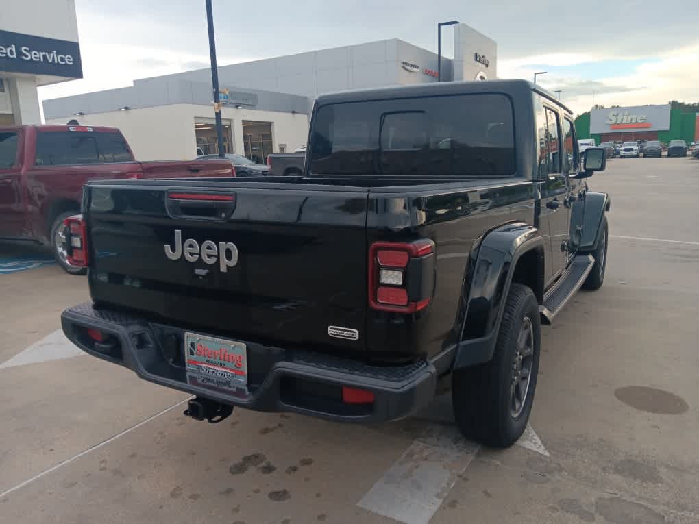 2023 Jeep Gladiator Overland photo 2