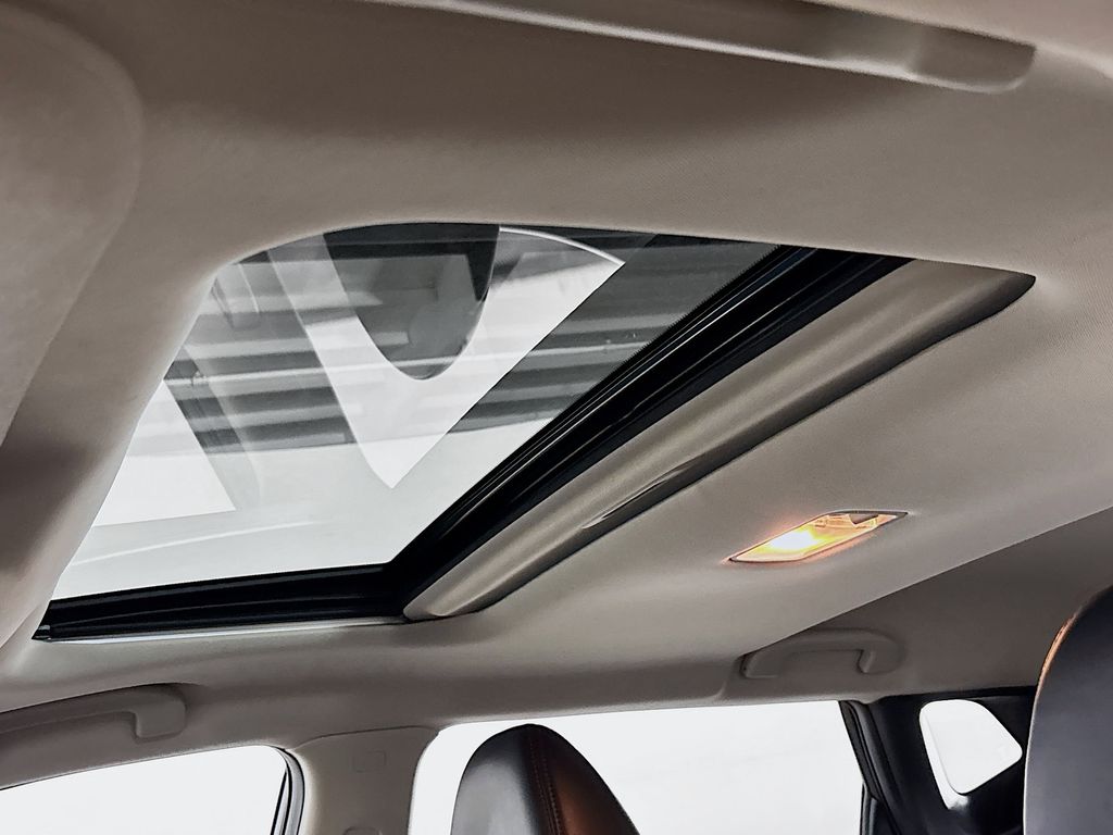 2020 Nissan Rogue Sport SL photo 17