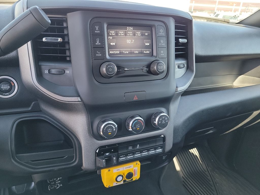 2024 Ram 5500 Tradesman SLT photo 6