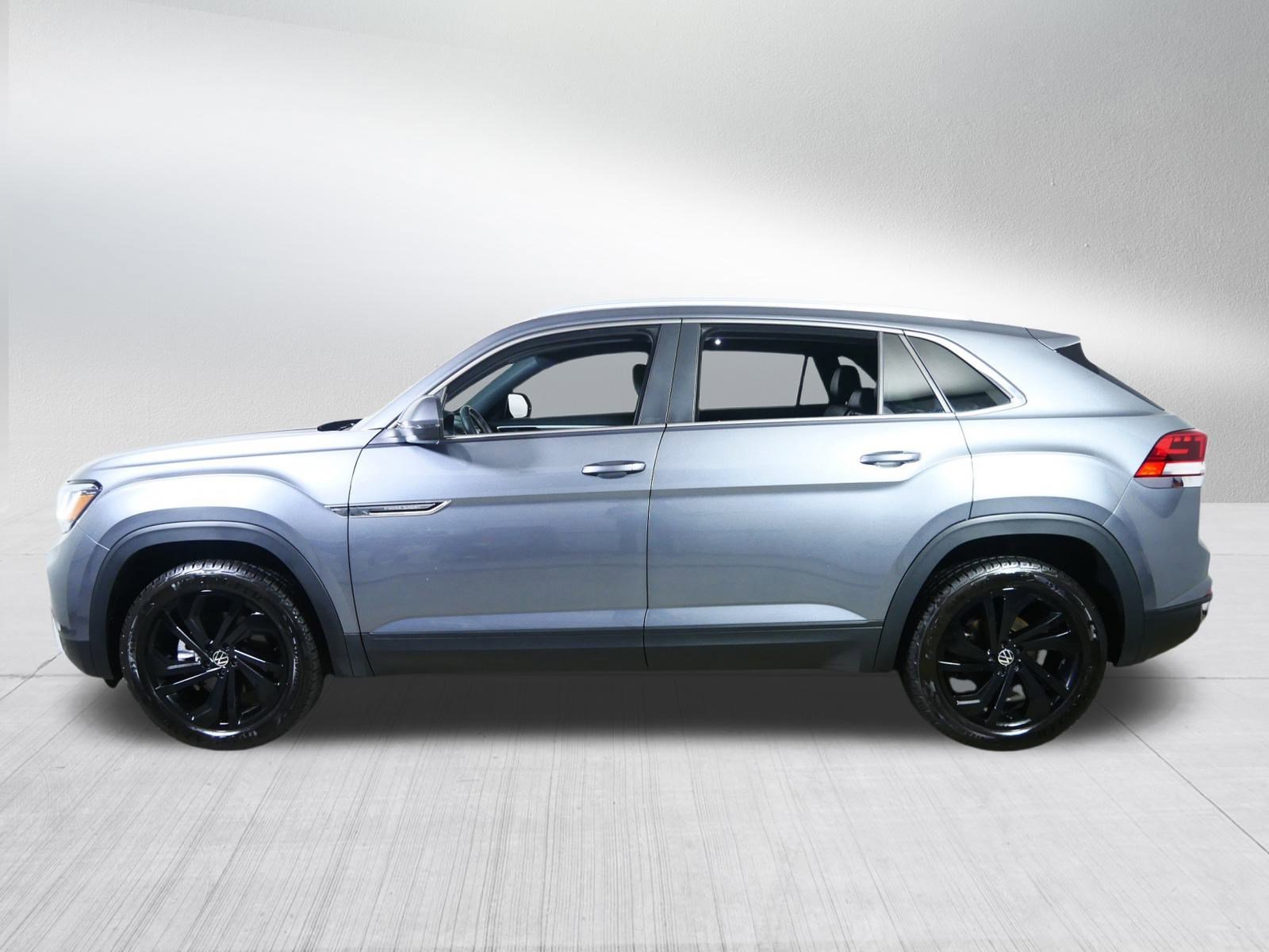 2021 Volkswagen Atlas Cross Sport V6 SEL photo 2