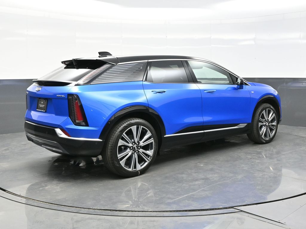 2025 Cadillac Optiq Luxury photo 6