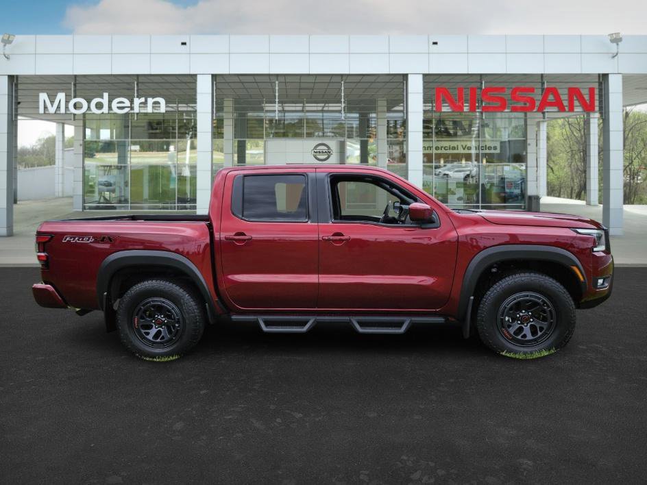 2025 Nissan Frontier PRO-4X photo 3