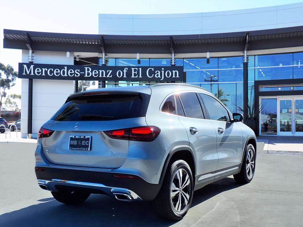 2026 Mercedes Benz GLA 250 photo 3