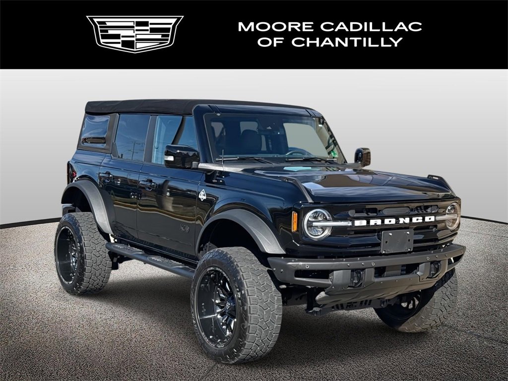 2022 Ford Bronco Outer Banks's photo