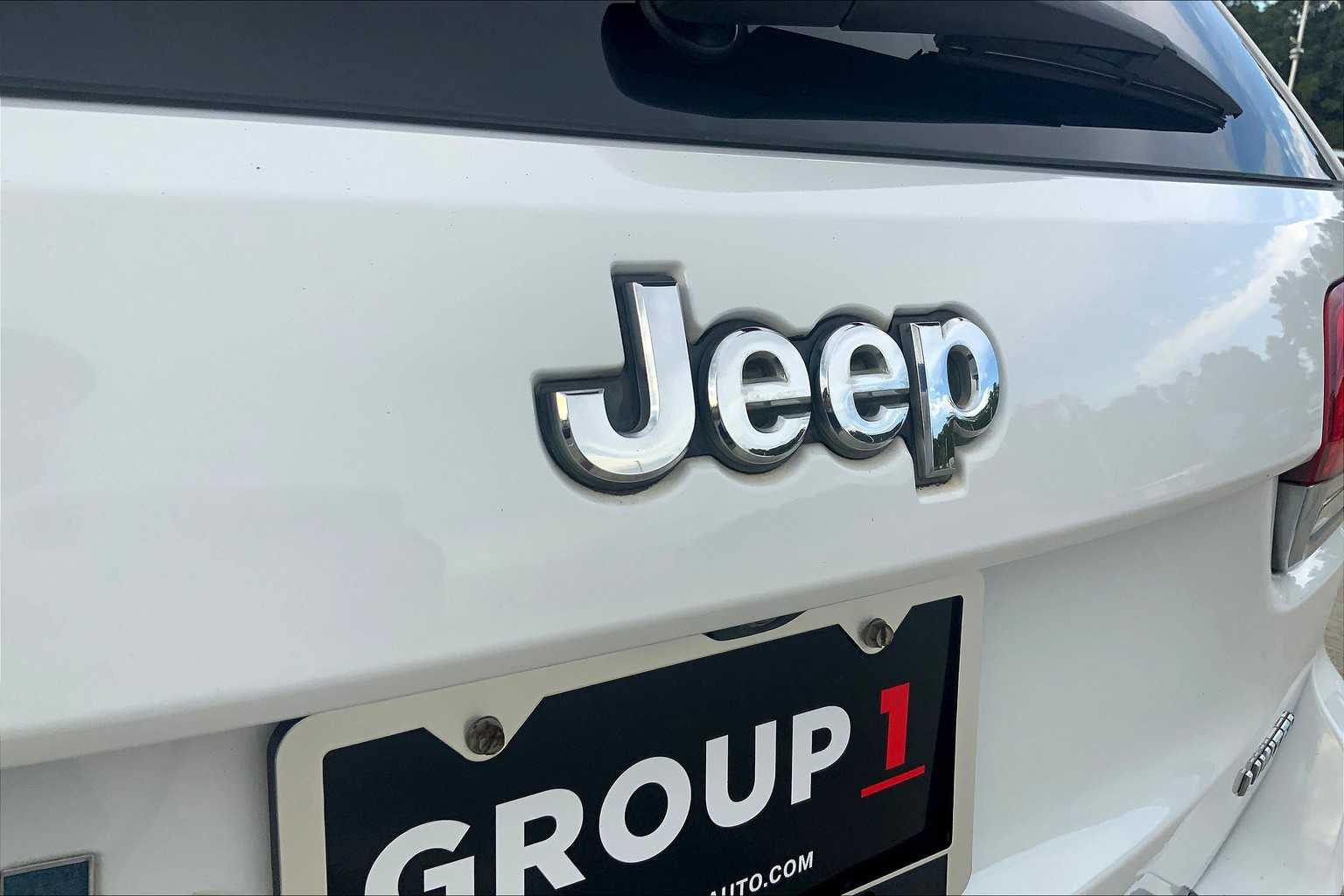 2015 Jeep Grand Cherokee Limited photo 27