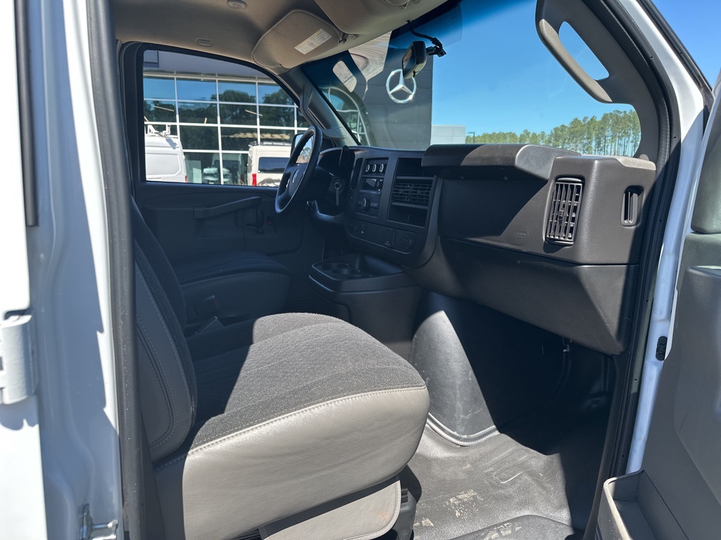2023 Gmc Savana Cargo 2500 photo 11