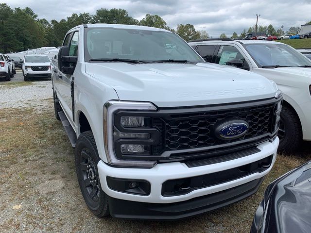 2026 Ford F-250 XL photo 4