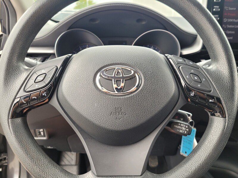 2020 Toyota C-HR LE photo 15