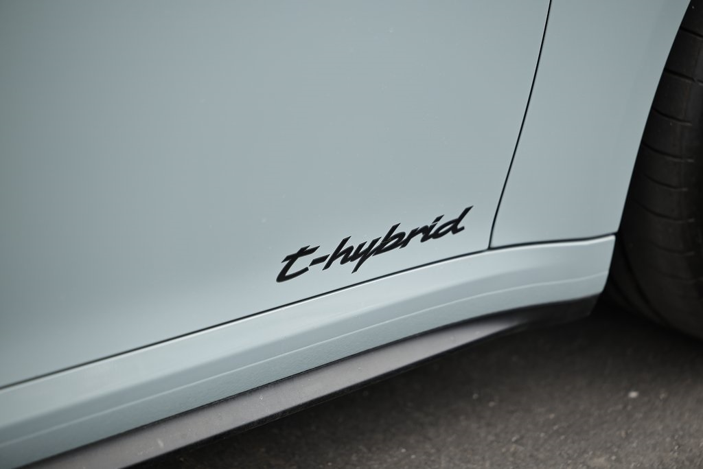 2025 Porsche 911 GTS photo 39