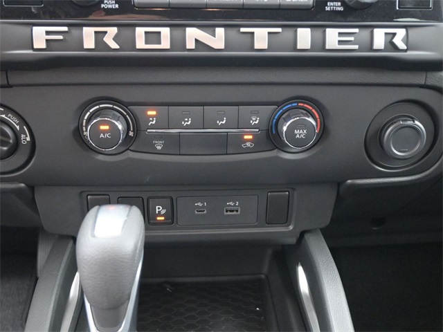 2026 Nissan Frontier SV Crew Cab photo 3
