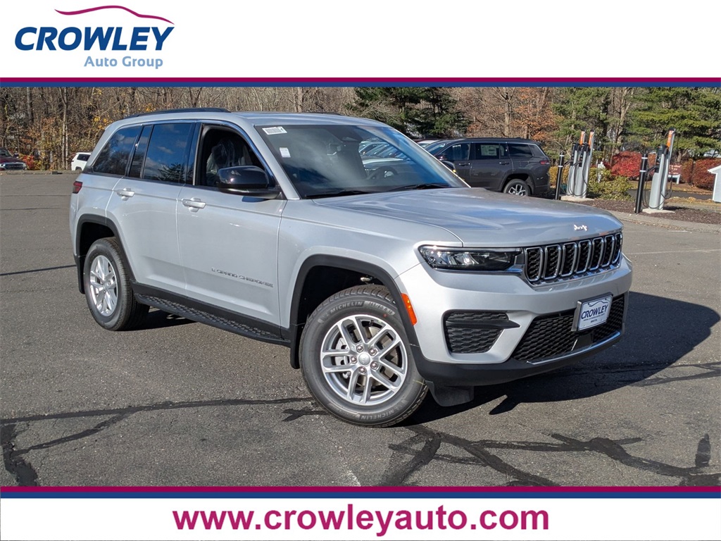 2025 Jeep Grand Cherokee Laredo's photo