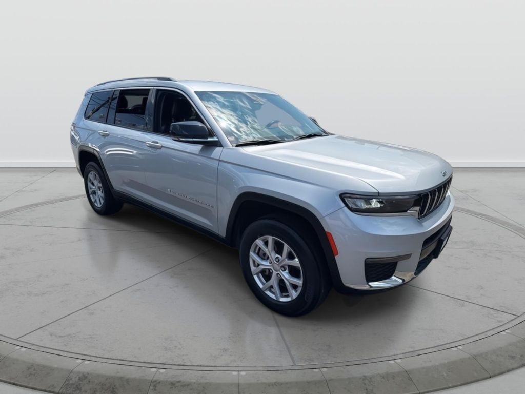 2022 Jeep Grand Cherokee L Limited's photo