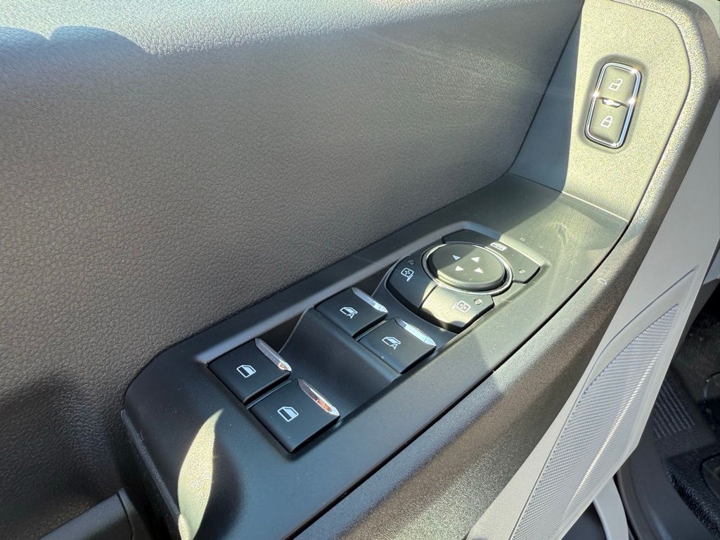 2026 Ford F-250 photo 13