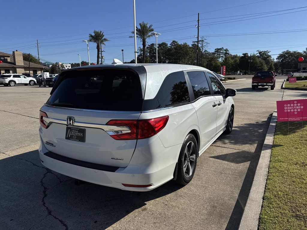 2020 Honda Odyssey Touring photo 4