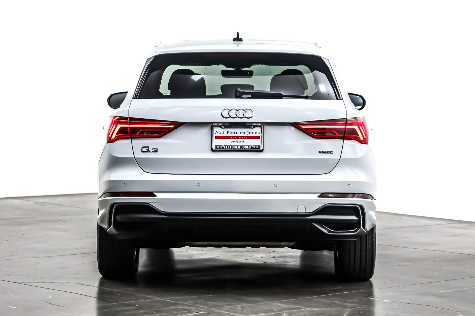 2025 Audi Q3 S line Premium Plus 45 TFSI photo 3