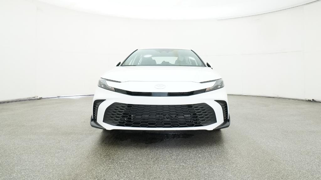 2025 Toyota Camry SE photo 3