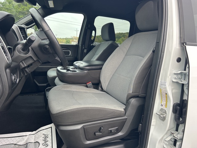 2024 Ram 2500 Big Horn photo 17