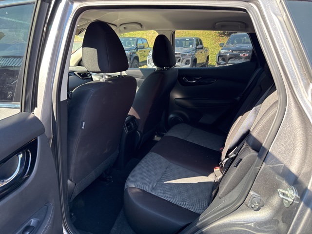 2022 Nissan Rogue Sport SV photo 17