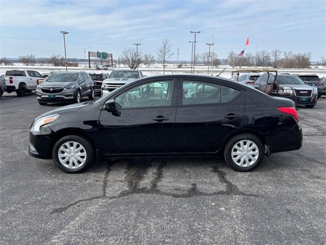 Used 2019 Nissan Versa Sedan S with VIN 3N1CN7AP7KL816635 for sale in Columbia, IL