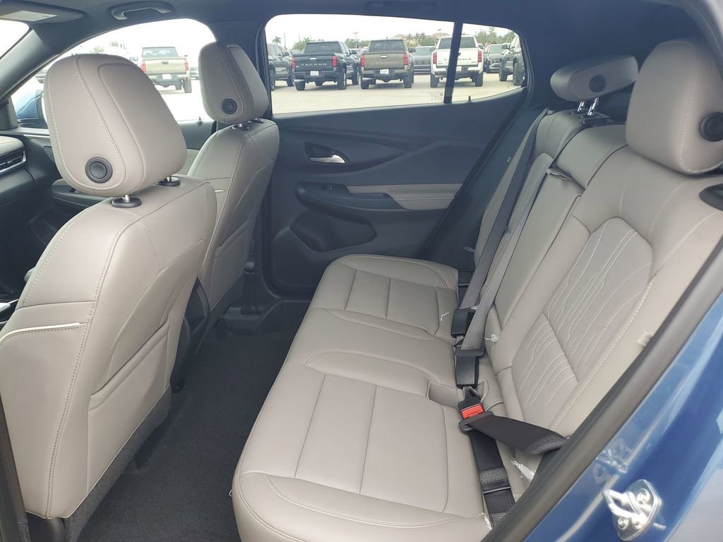 2025 Buick Envista Avenir photo 23