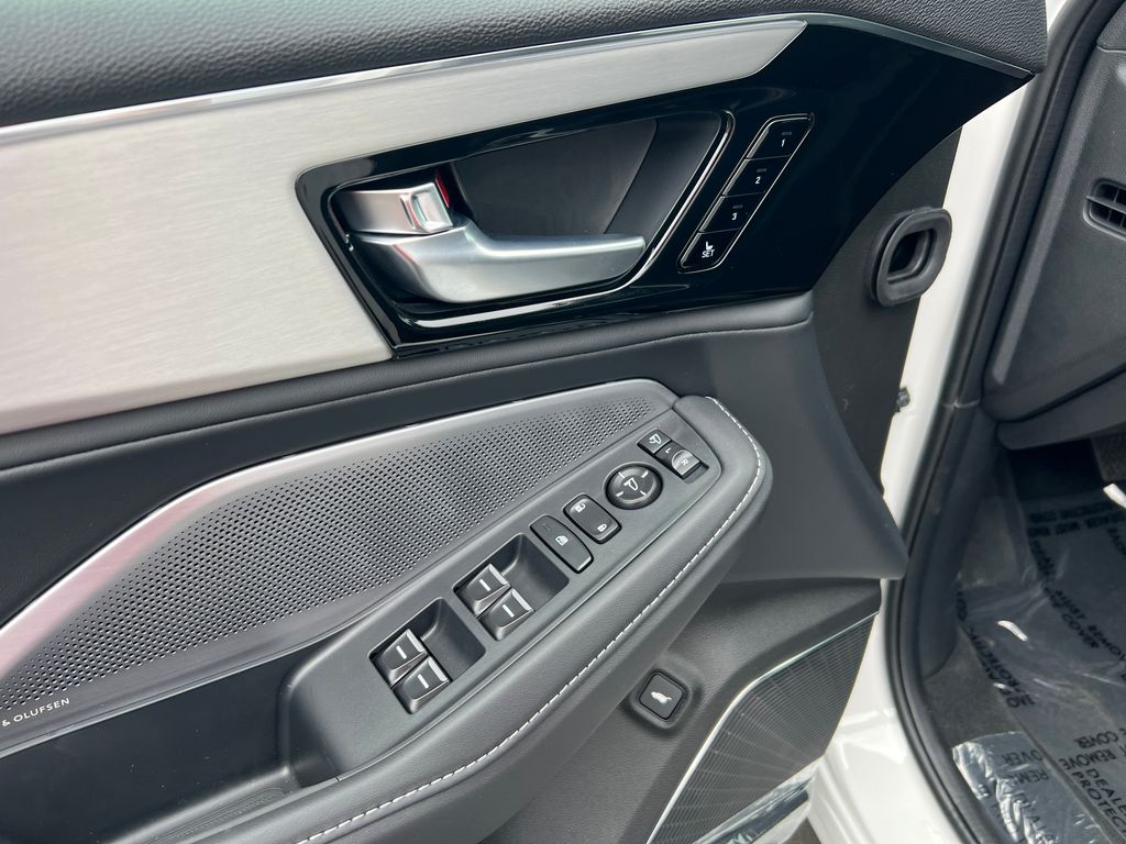 2026 Acura MDX SH-AWD Technology photo 12