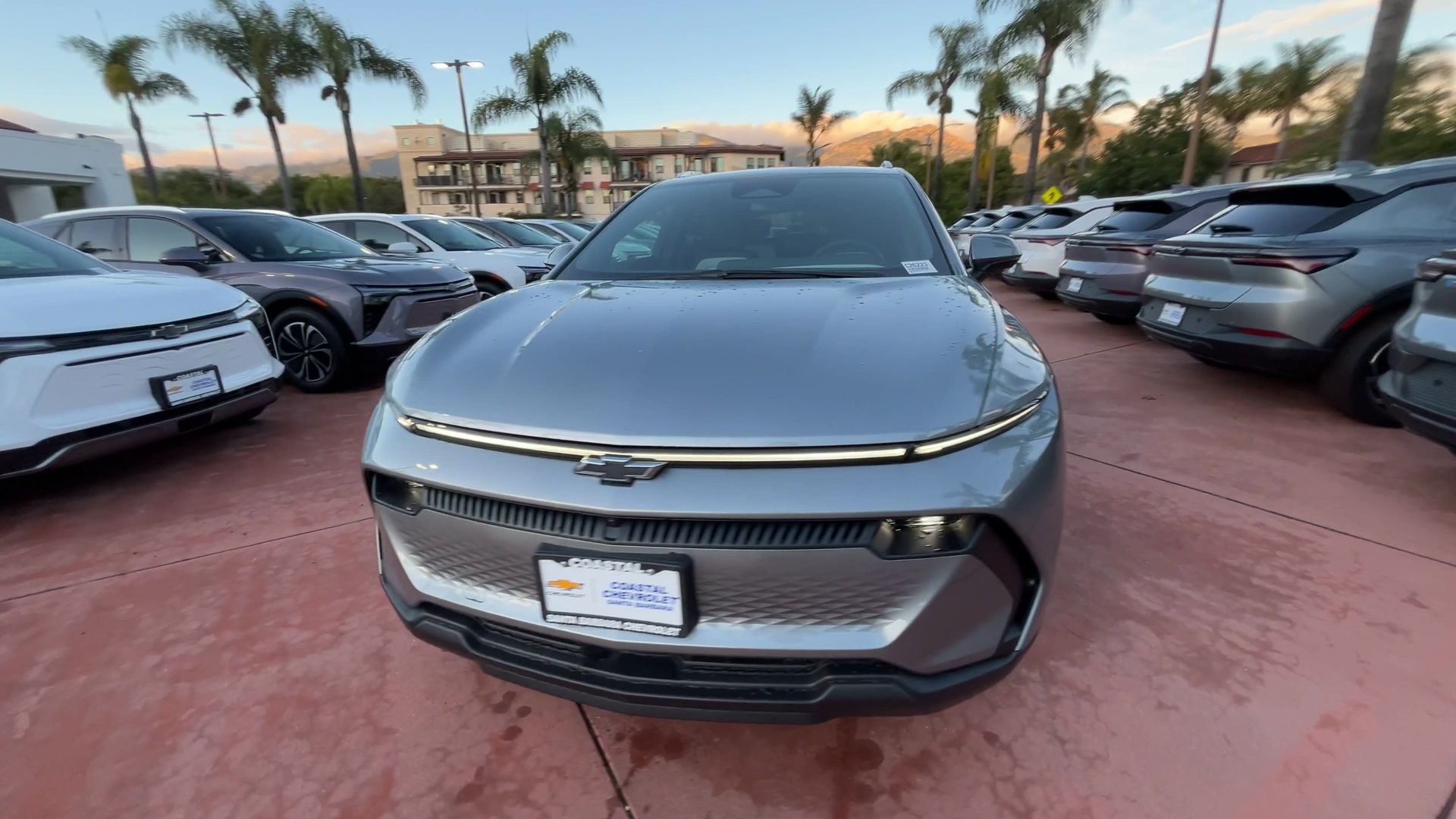 2026 Chevrolet Equinox EV 1LT photo 3