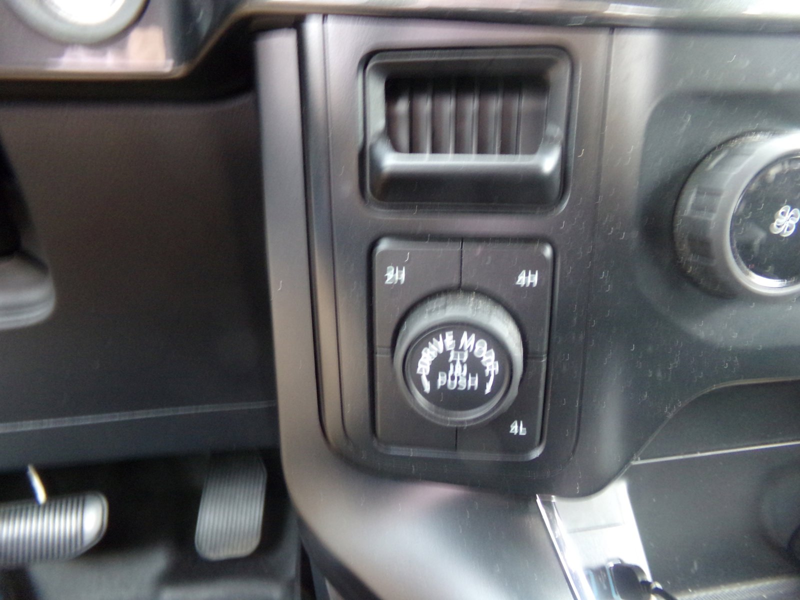 2022 Ford F-150 XL photo 17