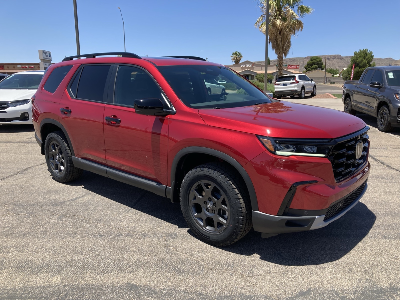 2025 Honda Pilot TrailSport photo 3