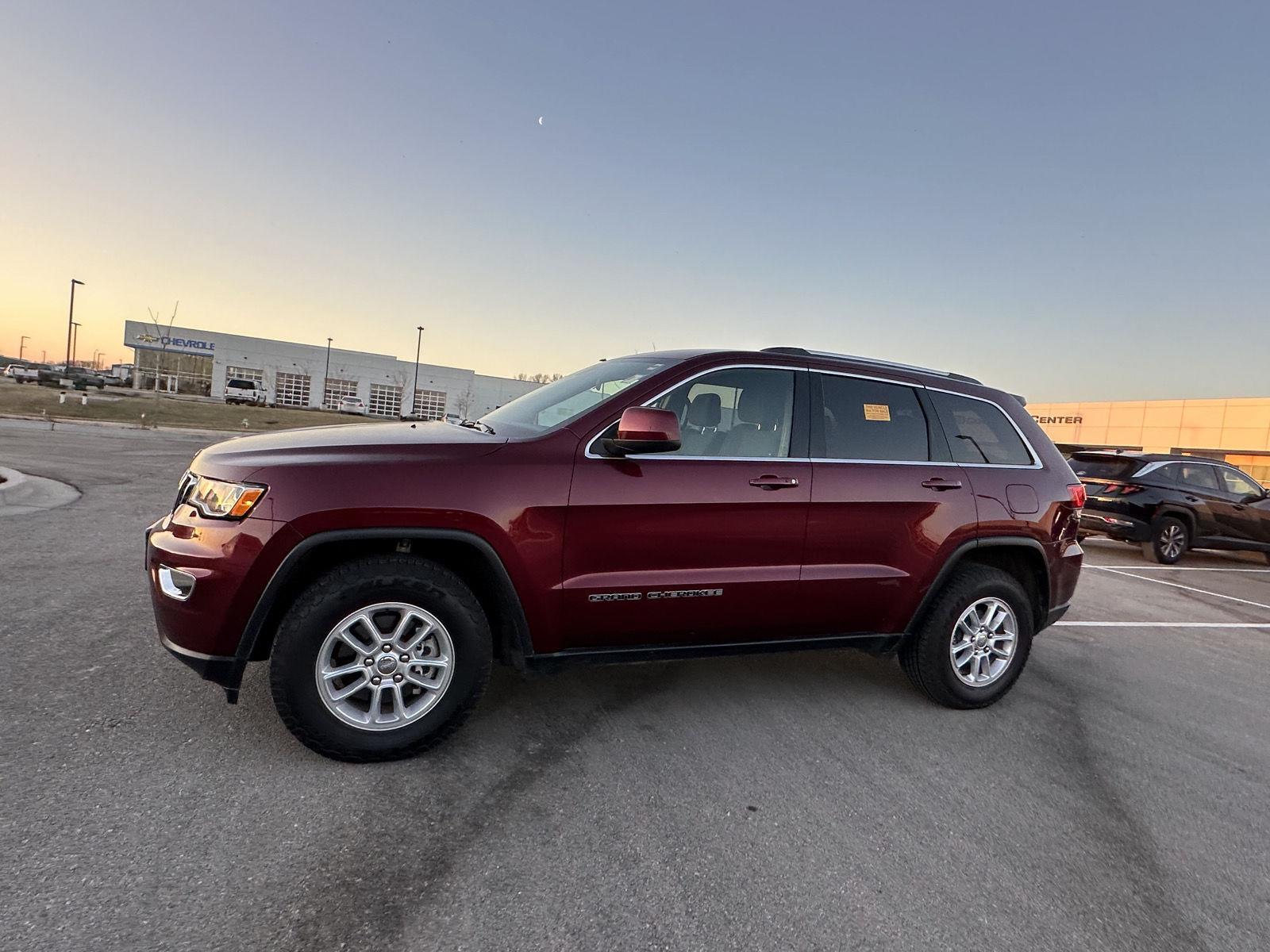 Used 2019 Jeep Grand Cherokee Laredo E with VIN 1C4RJFAG6KC669135 for sale in Kansas City
