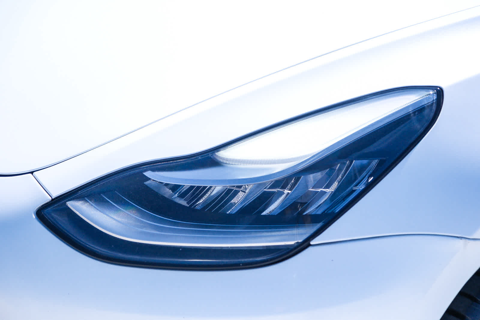 2018 Tesla Model 3 Long Range photo 11