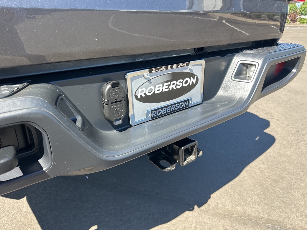 2024 Jeep Gladiator photo 5