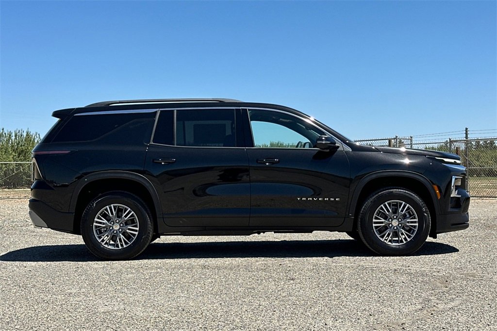 2026 Chevrolet Traverse photo 6