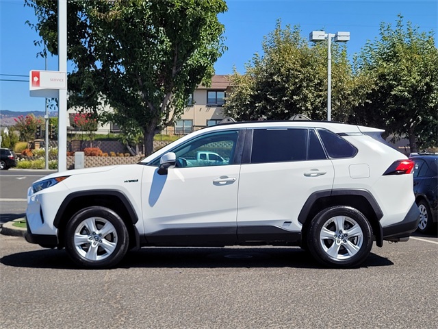 2020 Toyota RAV4 Hybrid XLE photo 8