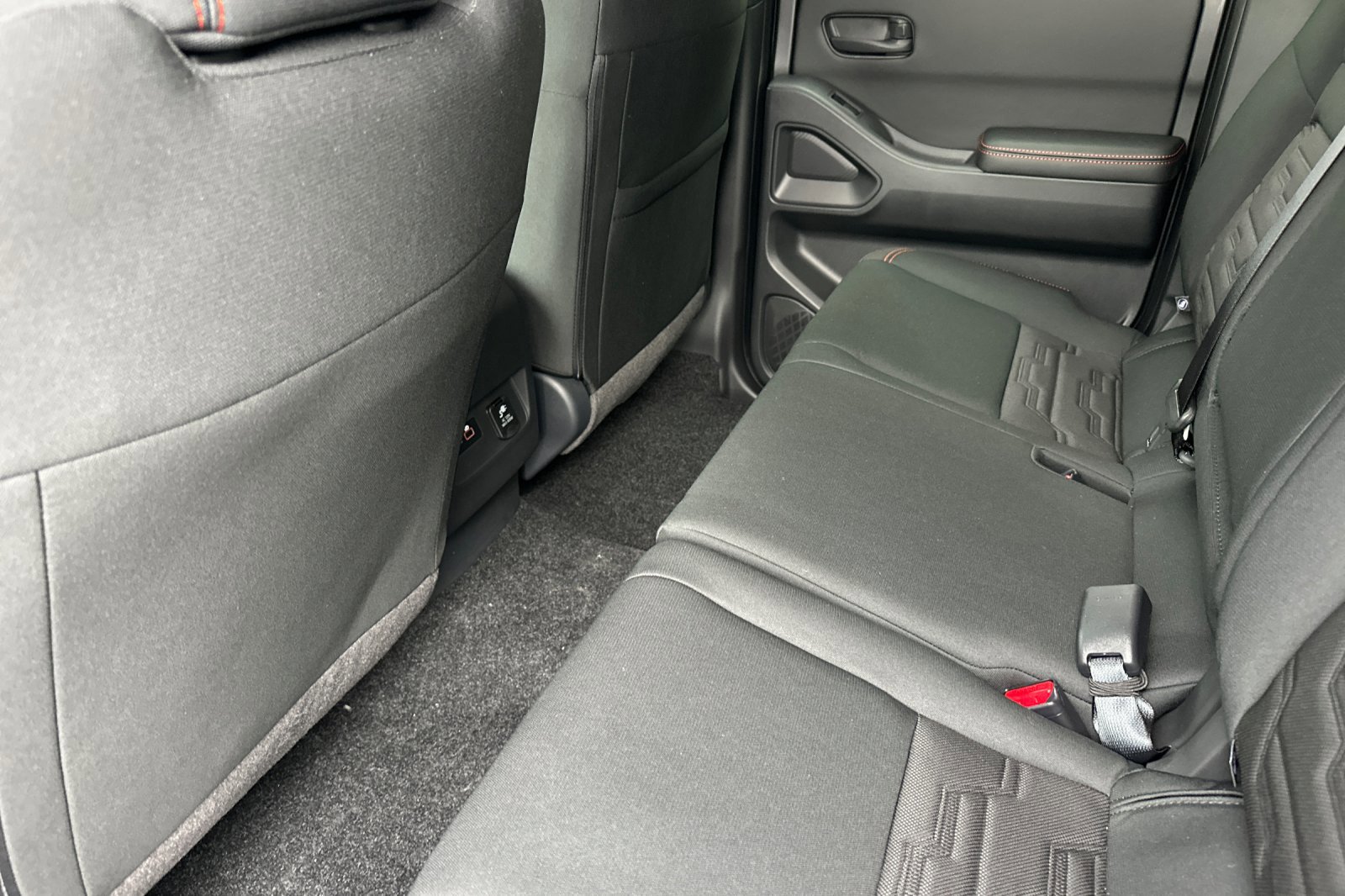 2026 Nissan Frontier PRO-X photo 12