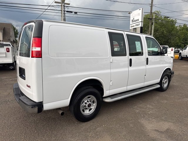2023 Gmc Savana Cargo 2500 photo 3