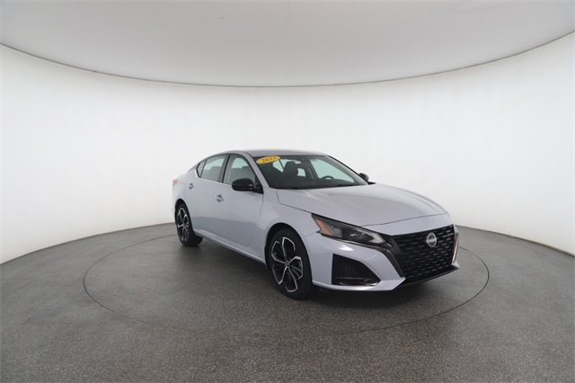 2023 Nissan Altima 2.5 SR photo 26