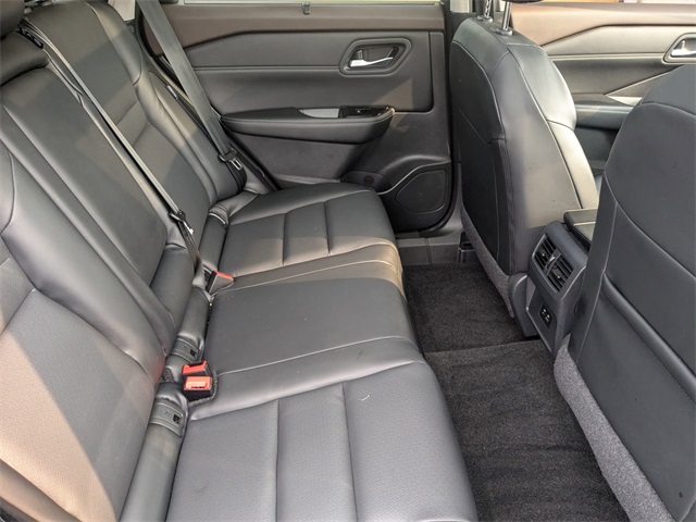 2023 Nissan Rogue SV photo 24