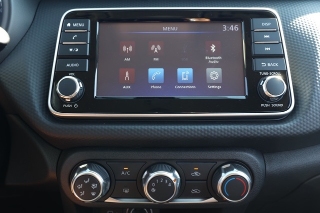 2025 Nissan Kicks Play S photo 27