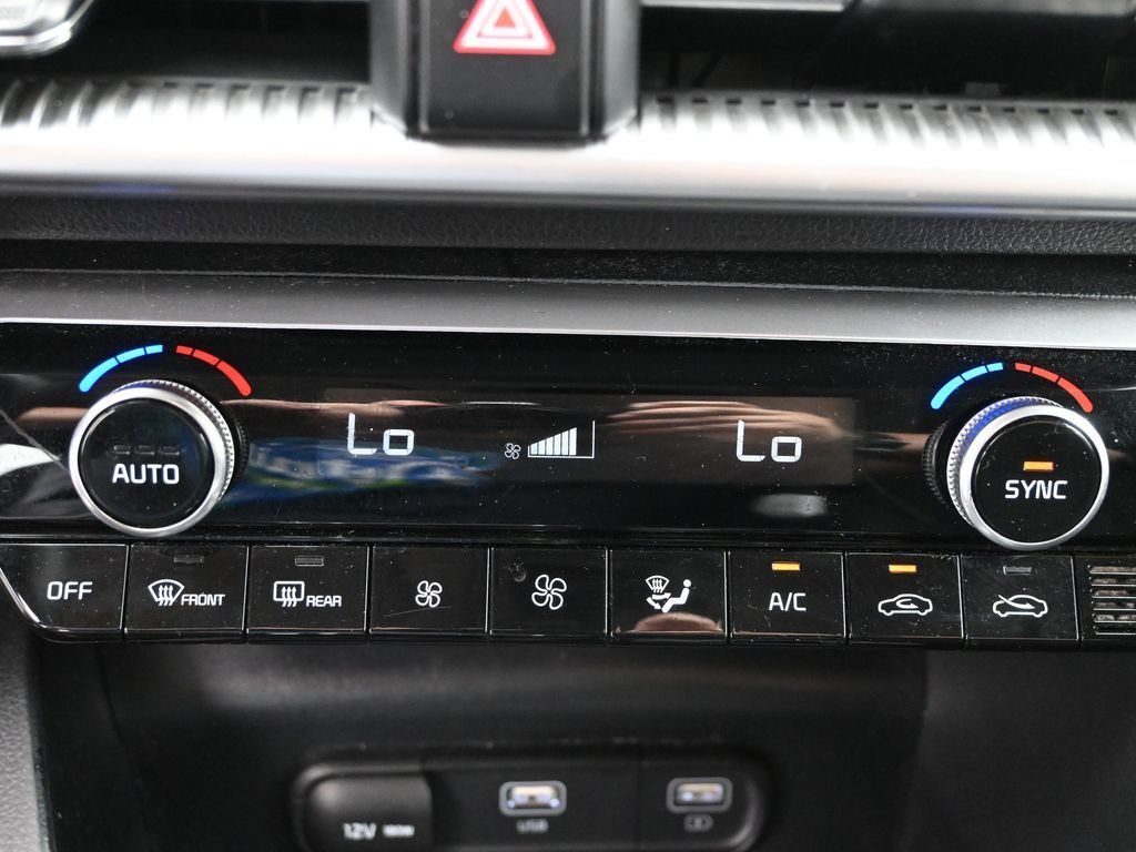 2023 Kia K5 LXS photo 14