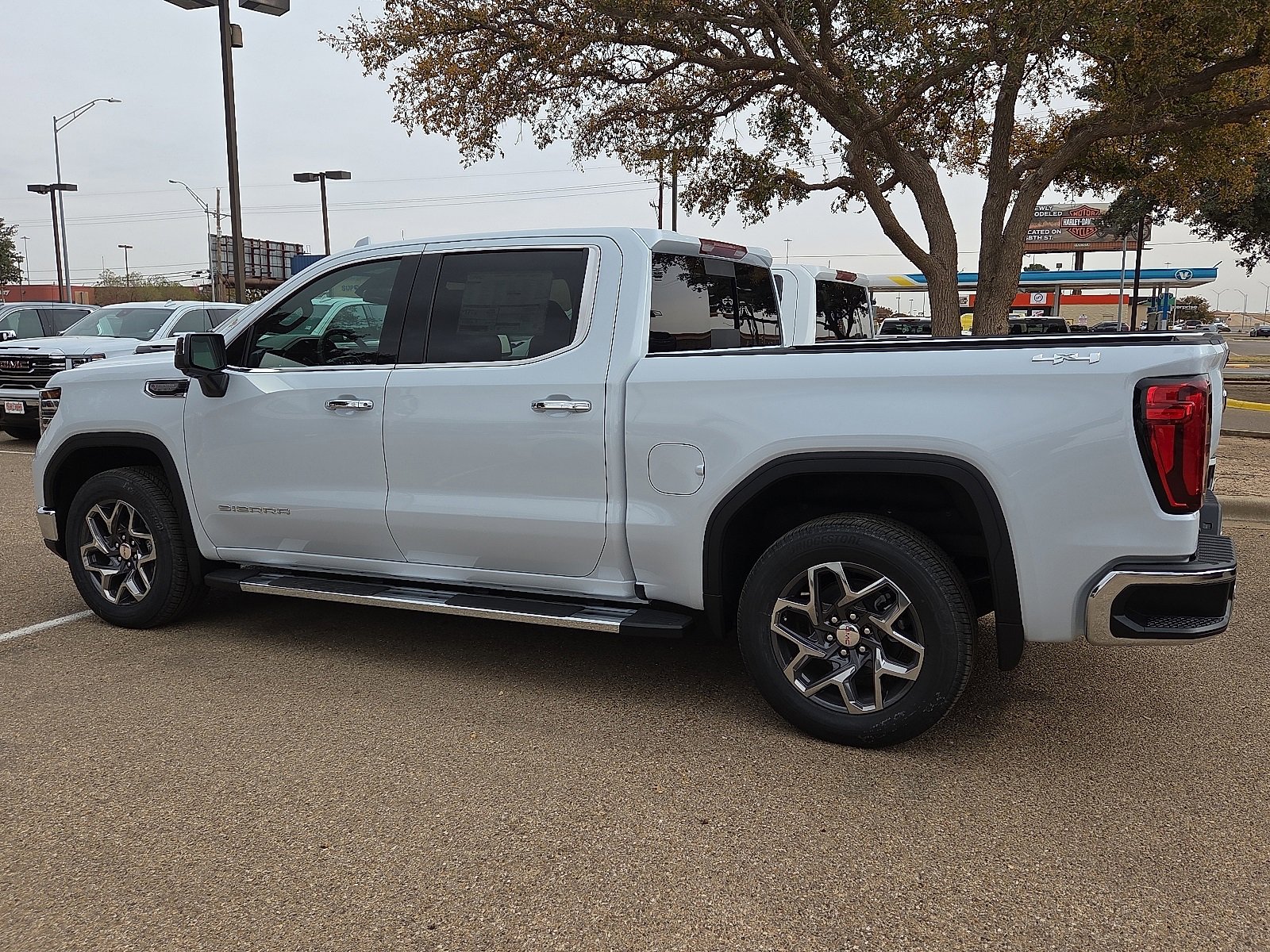 2026 Gmc Sierra 1500 SLT photo 2