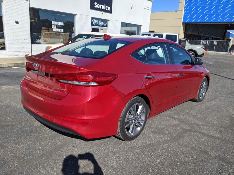 2017 Hyundai Elantra Limited photo 2