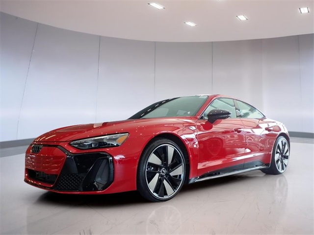 2026 Audi e-tron GT Premium Plus photo 2