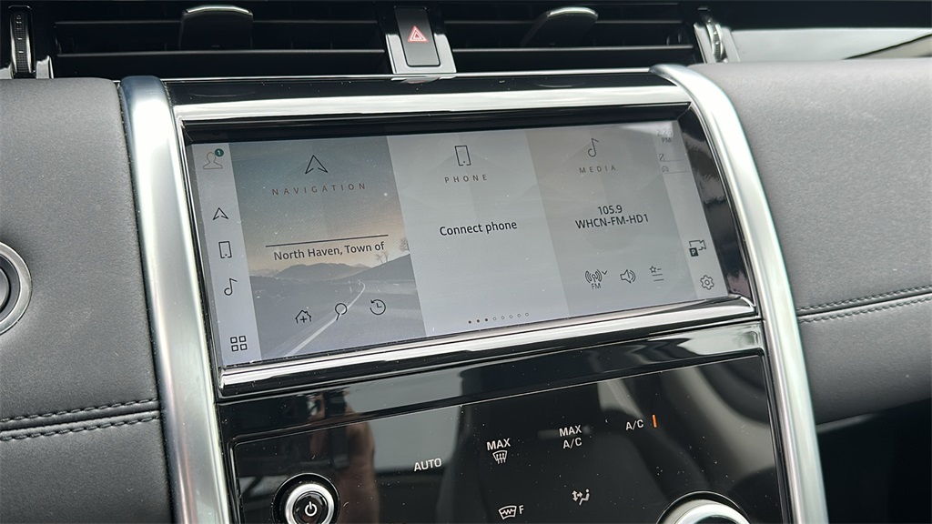 2023 Land Rover Discovery Sport SE photo 17